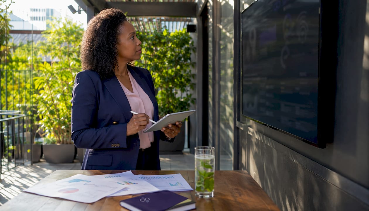 Paperless Operations for Enterprise Leaders: Cut Time-to-Close